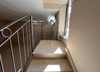 Scale - Villa a Schiera via Fausto Coppi
 
37, Orta di Atella - foto 37