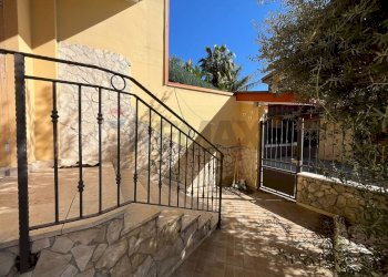 Balcone - Villa a Schiera via Fausto Coppi
 
37, Orta di Atella - foto 41