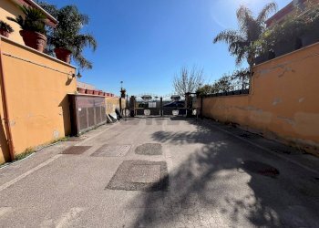 Terrazza - Villa a Schiera via Fausto Coppi
 
37, Orta di Atella - foto 42