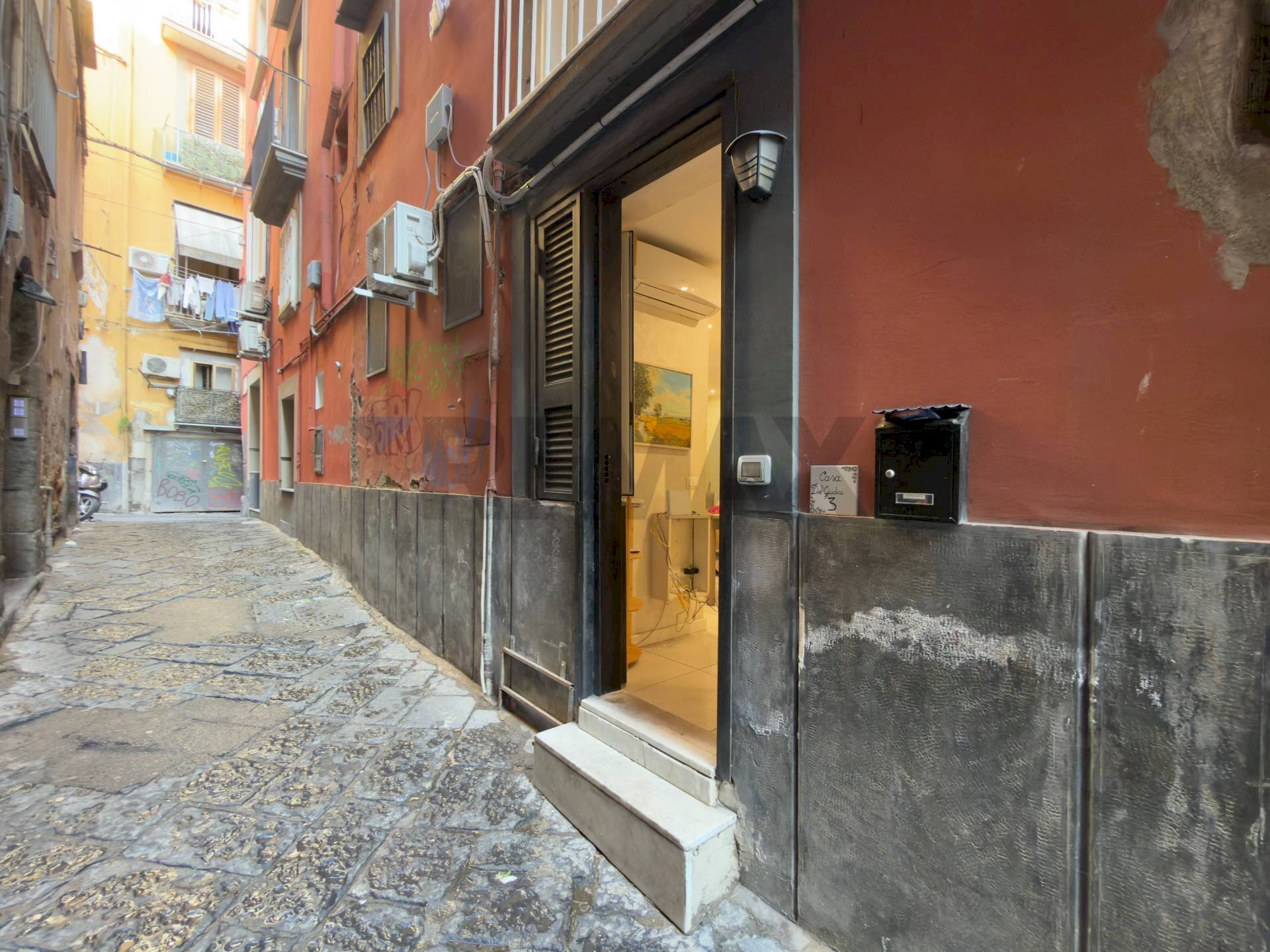 Edificio all\'aperto - One-room apartment Via Francesco Del Giudice
 
3, Napoli - photo 2