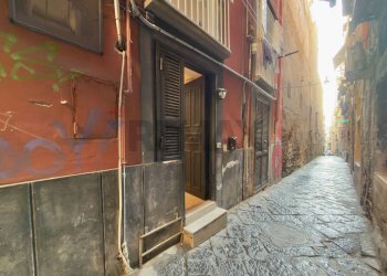 Edificio all\'aperto - One-room apartment Via Francesco Del Giudice
 
3, Napoli - photo 1