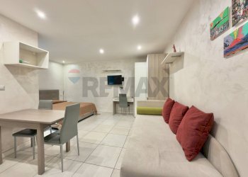 Sala da pranzo - One-room apartment Via Francesco Del Giudice
 
3, Napoli - photo 4