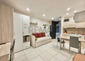 Sala da pranzo - One-room apartment Via Francesco Del Giudice
 
3, Napoli - photo 5