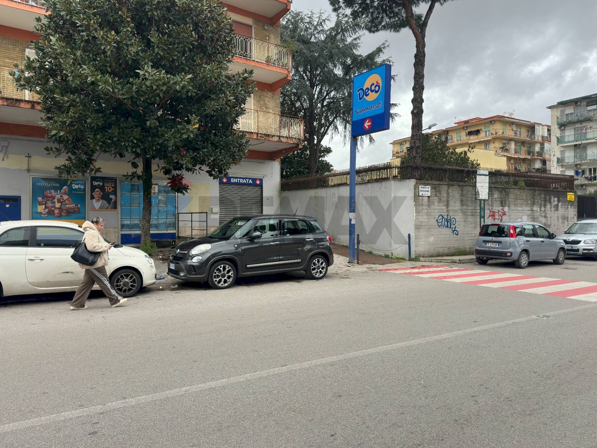 Edificio all\'aperto - Locale Commerciale Via Napoli
241, Arzano - foto 3