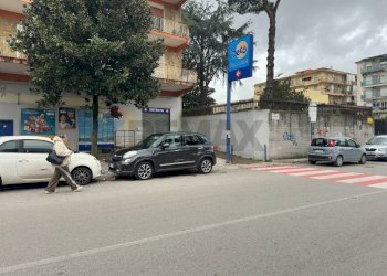 Edificio all\'aperto - Locale Commerciale Via Napoli
 
241, Arzano - foto 3