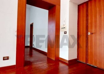 Hall / corridoio - Four-room apartment Via Giuseppe Mazzini
 
30, Pozzuoli - photo 3