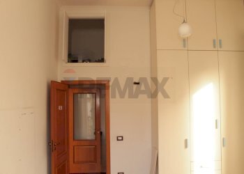 Stanza vuota - Four-room apartment Via Giuseppe Mazzini
 
30, Pozzuoli - photo 20