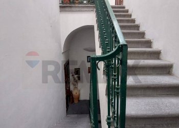 Scale - Three-room apartment Via Giuseppe Mazzini
 
30, Pozzuoli - photo 45