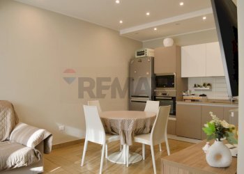 Sala da pranzo - Villa Bifamiliare Via Nicola Nicolini
 
68, Napoli - foto 8