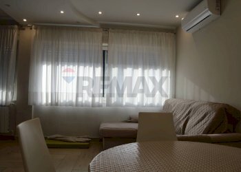 Soggiorno - Villa Bifamiliare Via Nicola Nicolini
 
68, Napoli - foto 9