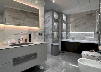 Bagno - Appartamento Via Nicola Nicolini
 
68, Napoli - foto 19