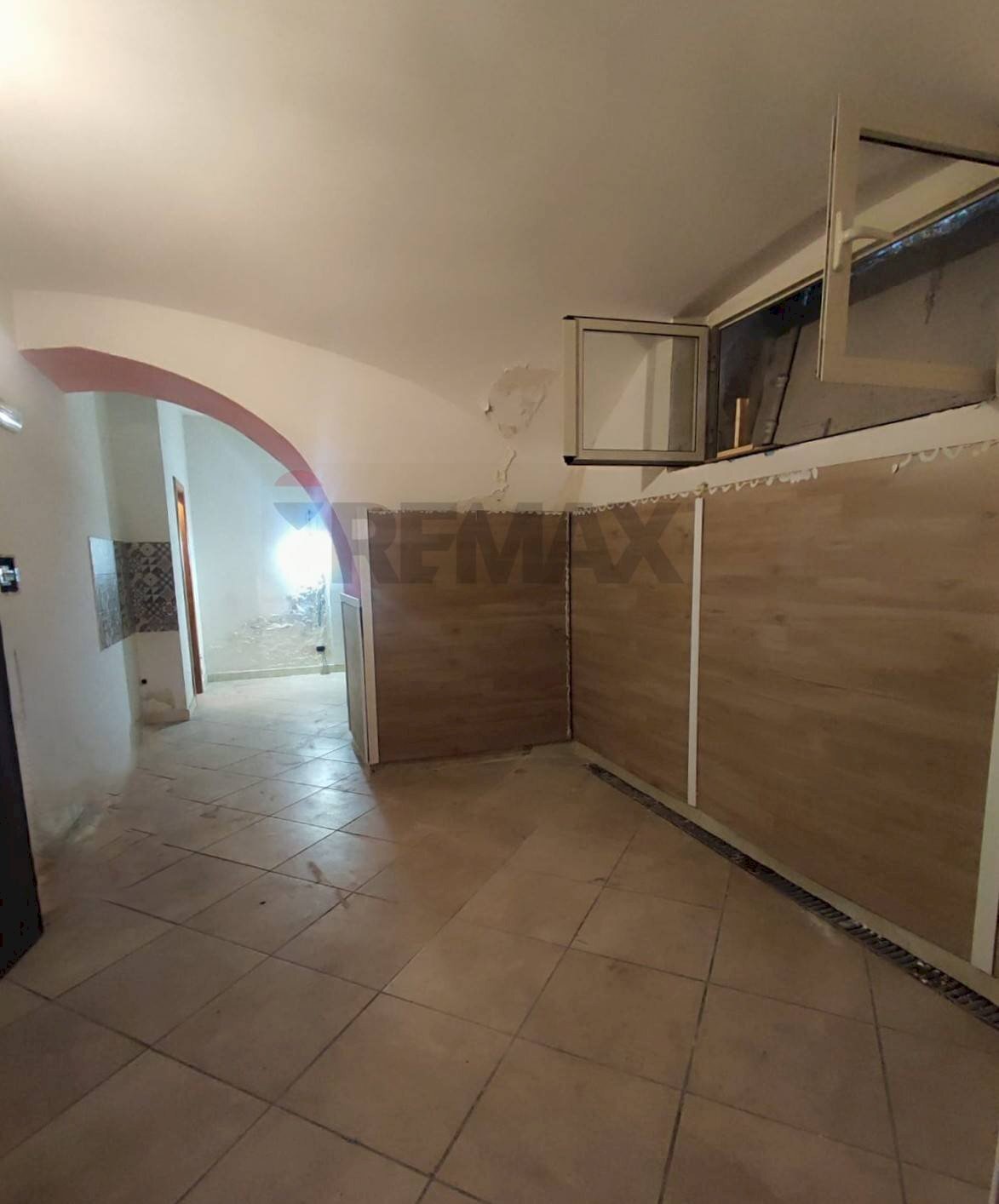 Stanza vuota - Bilocale Corso Novara
 
92, Napoli - foto 2