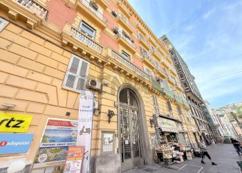 Edificio all\'aperto - Trilocale Via Giordano Bruno
 
163, Napoli - foto 1