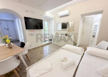 Sala da pranzo - Trilocale Via Giordano Bruno
 
163, Napoli - foto 6