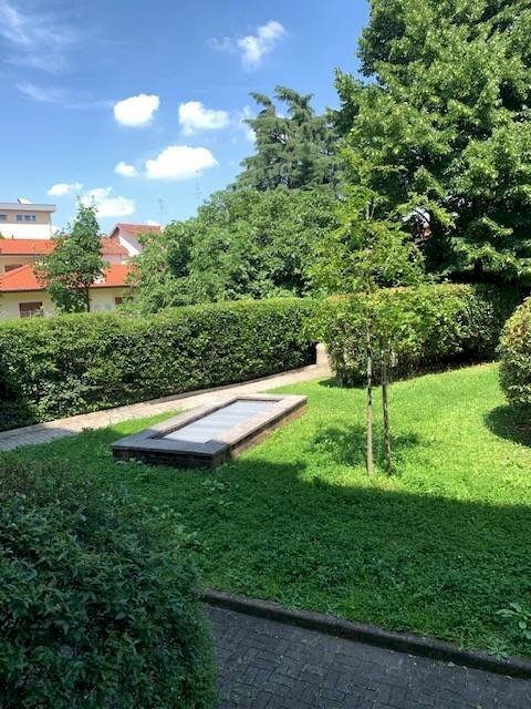 Foto 1 - Trilocale via Volta
 
49, Rho - foto 1