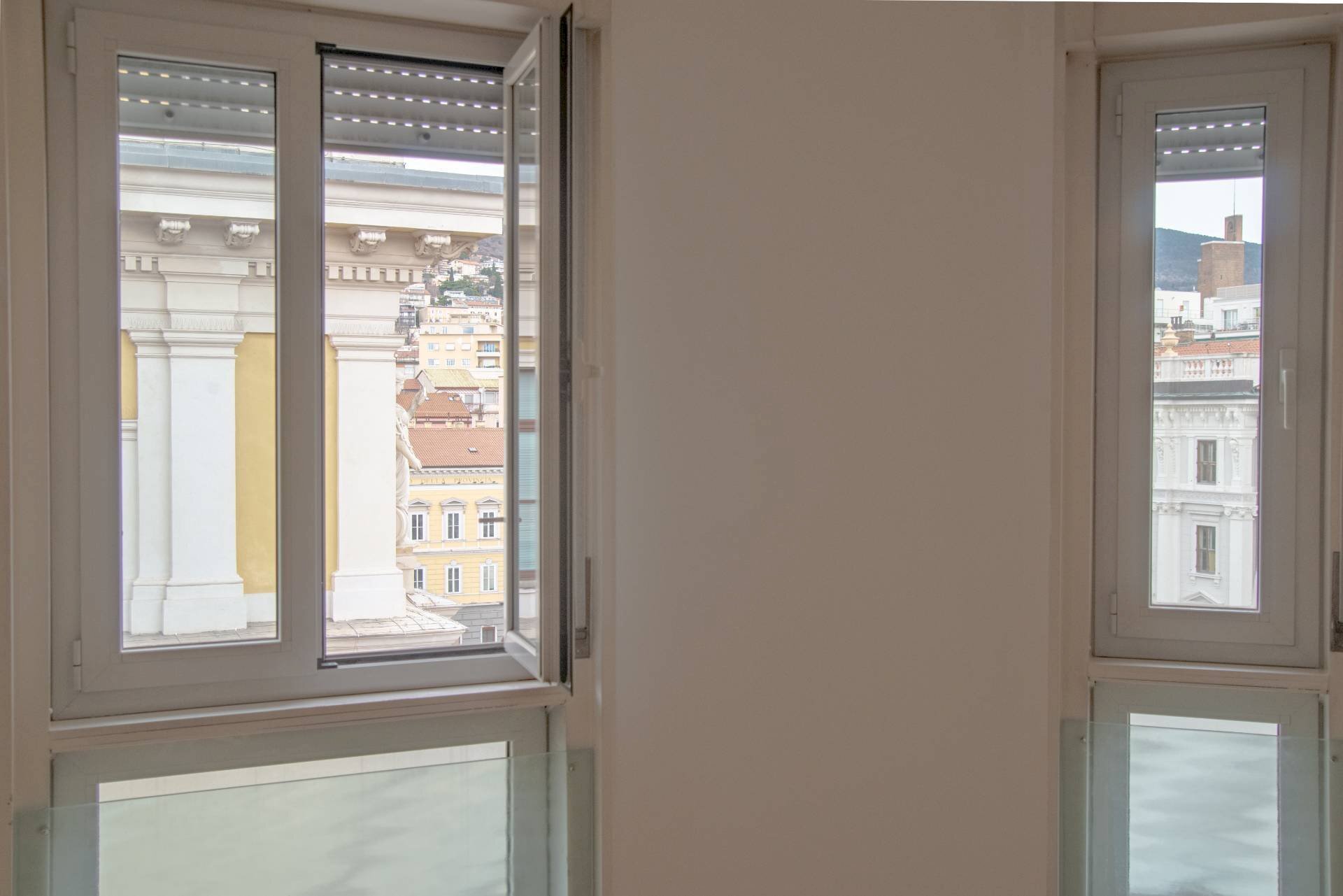 Foto 2 - Bilocale Via Milano
 
17, Trieste - foto 2