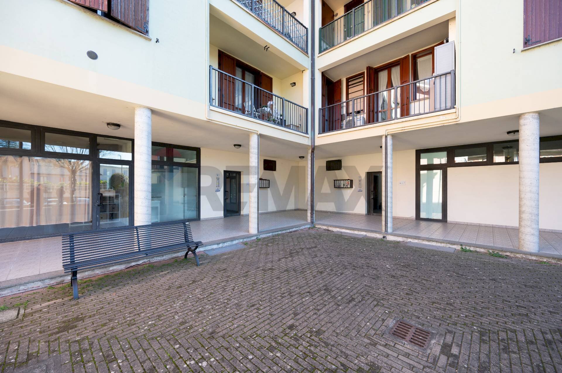 Edificio all\'aperto - Bilocale piazza tarquinio luppi
 
4, Sala Baganza - foto 2
