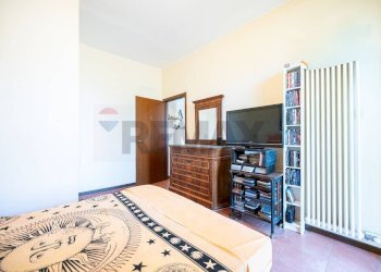 Camera / camera da letto - Bilocale piazza tarquinio luppi
 
4, Sala Baganza - foto 11