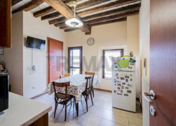 Sala da pranzo - Semi-detached house Strada Martiri della Libertà
228, Sorbolo Mezzani - photo 10