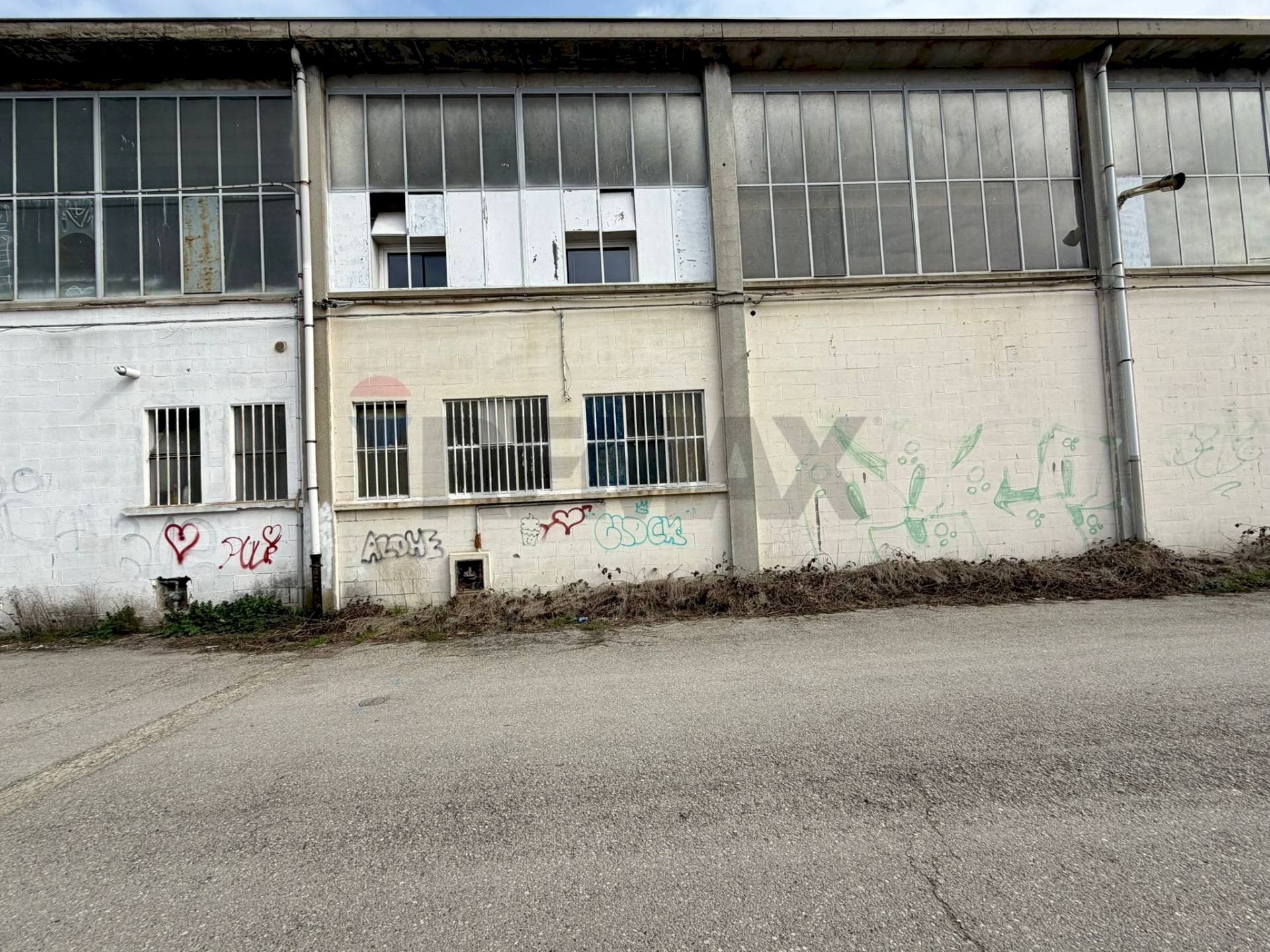 Edificio all\'aperto - Shed Via Monte Sporno
 
18, Parma - photo 2