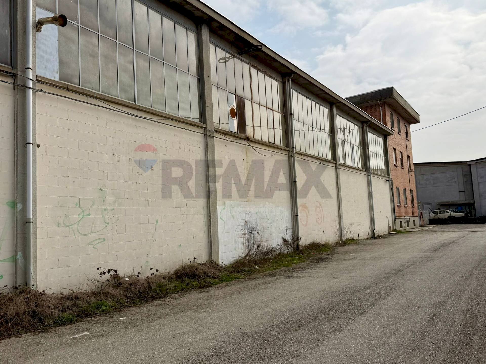 Edificio all\'aperto - Shed Via Monte Sporno
 
18, Parma - photo 3