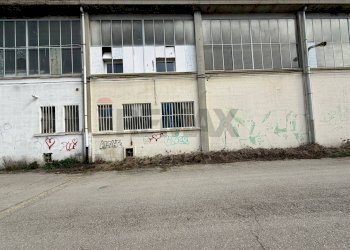 Edificio all\'aperto - Shed Via Monte Sporno
 
18, Parma - photo 2