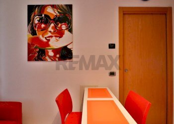 Sala da pranzo - Bilocale Largo Michelangelo Buonarroti
 
20, Reggio nell'Emilia - foto 8