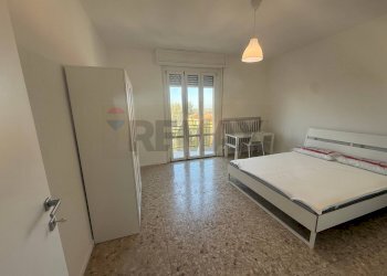 Camera / camera da letto - Three-room apartment via Capelluti
 
17, Parma - photo 12