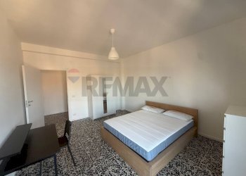 Camera / camera da letto - Three-room apartment via Capelluti
 
17, Parma - photo 14