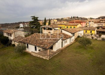 Foto 3 - Villa via Croce Bianca
 
63, Cavriana - photo 3