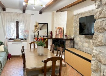 Sala da pranzo - Villa Strada Reggionale
 
82, Campodimele - photo 10