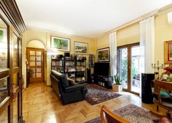 Soggiorno - Three-room apartment Via Del Fosso Dell'acqua Mariana
 
117, Roma - photo 7