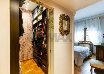 Hall / corridoio - Three-room apartment Via Del Fosso Dell'acqua Mariana
 
117, Roma - photo 12