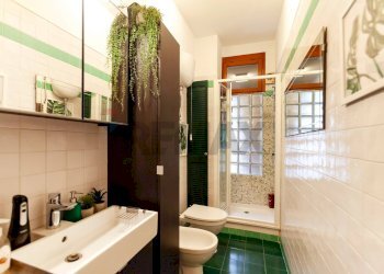 Bagno - Three-room apartment Via Del Fosso Dell'acqua Mariana
 
117, Roma - photo 15