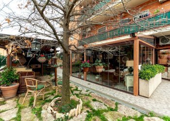 Giardino - Three-room apartment Via Del Fosso Dell'acqua Mariana
 
117, Roma - photo 22