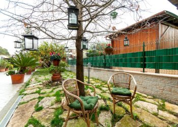 Giardino - Three-room apartment Via Del Fosso Dell'acqua Mariana
 
117, Roma - photo 28