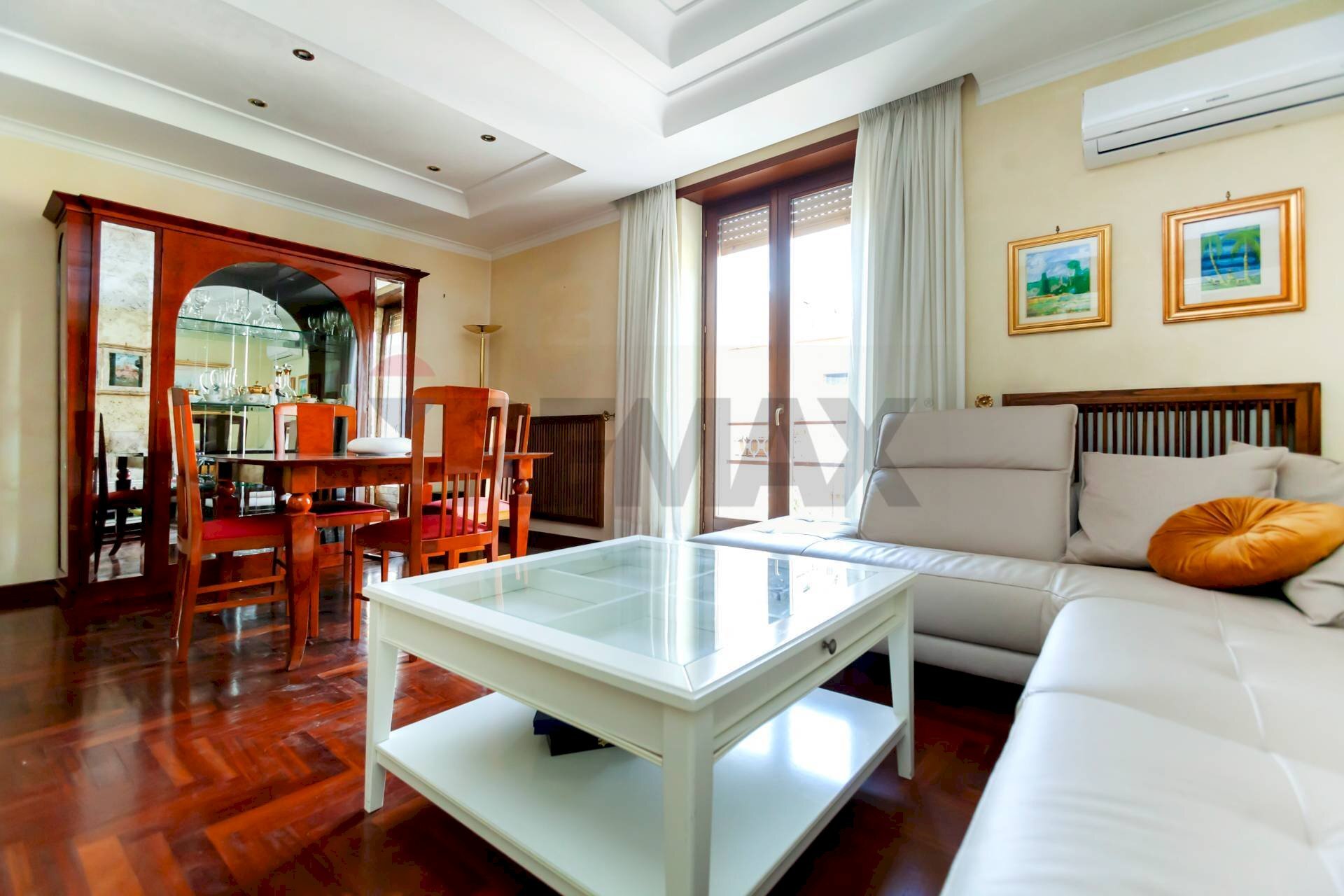 Sala da pranzo - Four-room apartment Via Serravalle Di Chienti
 
22, Roma - photo 3