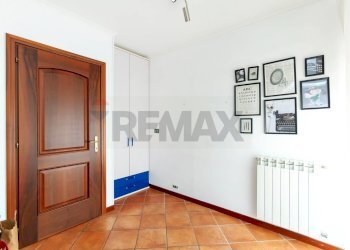 Stanza vuota - Four-room apartment Via Serravalle Di Chienti
 
22, Roma - photo 10