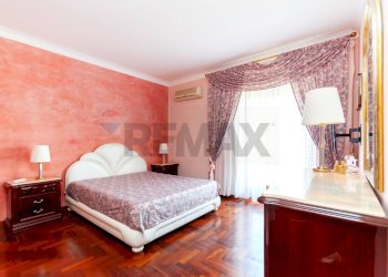 Camera / camera da letto - Four-room apartment Via Serravalle Di Chienti
 
22, Roma - photo 11