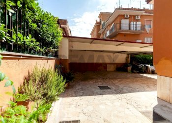 Terrazza - Four-room apartment Via Serravalle Di Chienti
 
22, Roma - photo 27