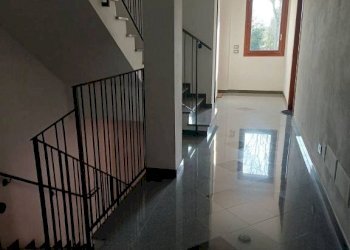 Interno palazzo - One-room apartment via Aldo Moro interna, Carpi - photo 12