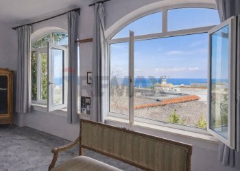 Camera / camera da letto - Villa corso vittorio emanuele
 
8, Casamicciola Terme - photo 1