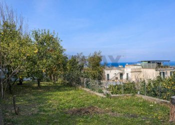 Giardino - Villa corso vittorio emanuele
 
8, Casamicciola Terme - photo 2