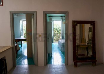 Hall / corridoio - Villa corso vittorio emanuele
 
8, Casamicciola Terme - photo 16