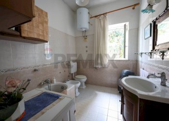 Bagno - Villa corso vittorio emanuele
 
8, Casamicciola Terme - photo 29