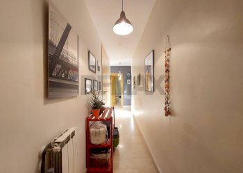 Hall / corridoio - Two-room apartment via colonnello tommaso masala
 
42, Roma - photo 17