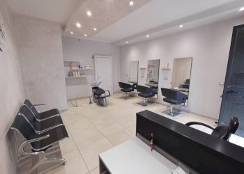 Interno non residenziale - Male - Female Hairdressers via Boves, Carpi - photo 1