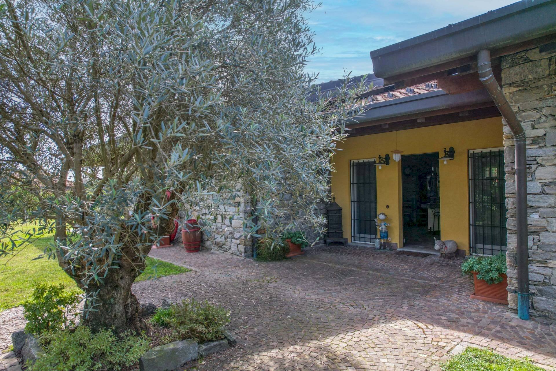Foto 1 - Villa Via cascina lunghi, Gattico-Veruno - foto 1