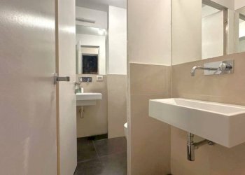 Bagno - Ufficio via Arenula, 35, Roma (zona Centro Storico) - foto 16