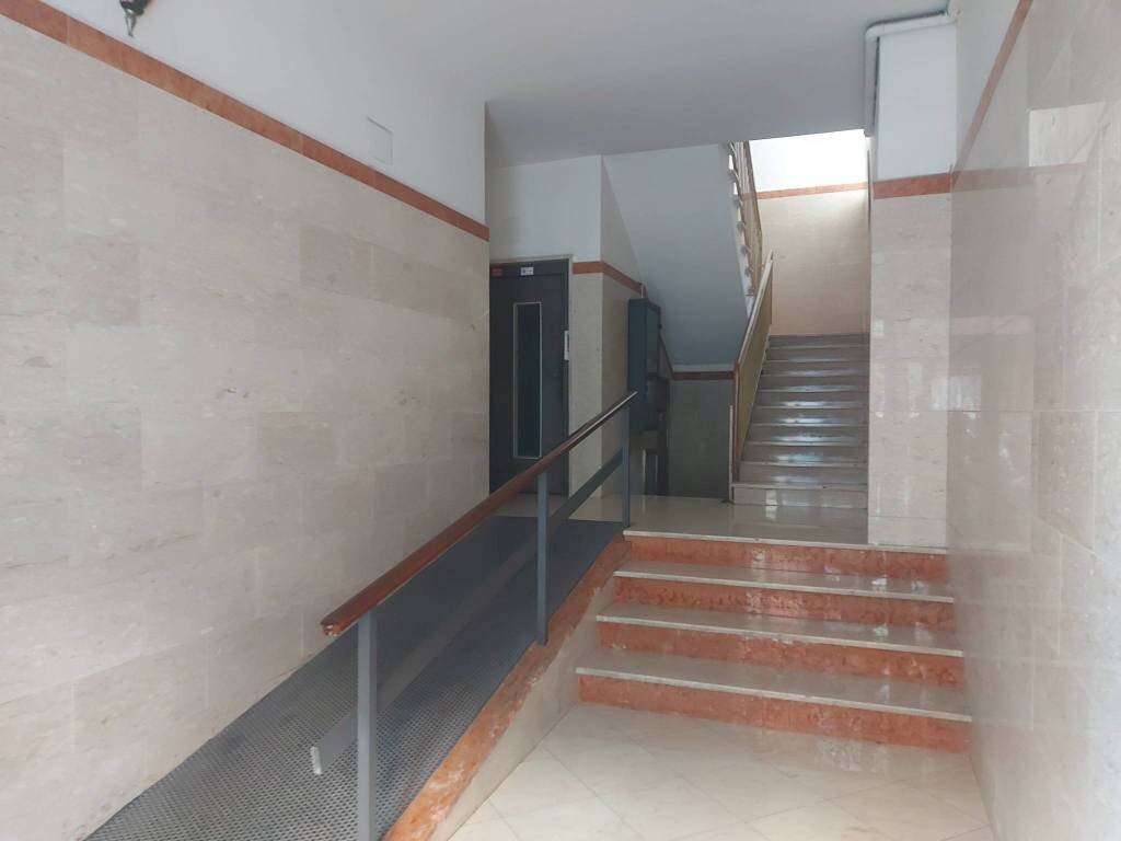 Interno palazzo - Terreno non edificabile via Salento, 29, Taranto - foto 1